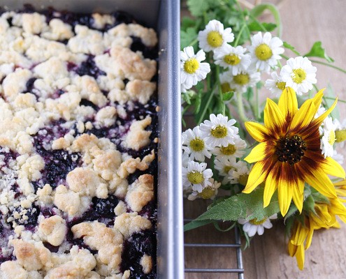 Blueberry Tarragon Crumble Bar Cookies and Summer Flowers