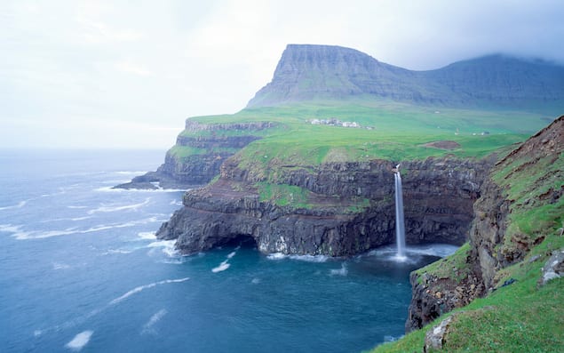 Cliffs-and-sea-in-Faroe-Islands