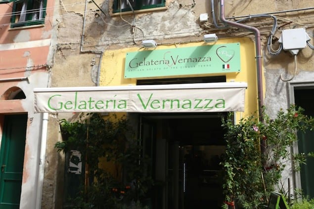Gelateria-Vernazza-Italy-The-Macadames-1-1024x682
