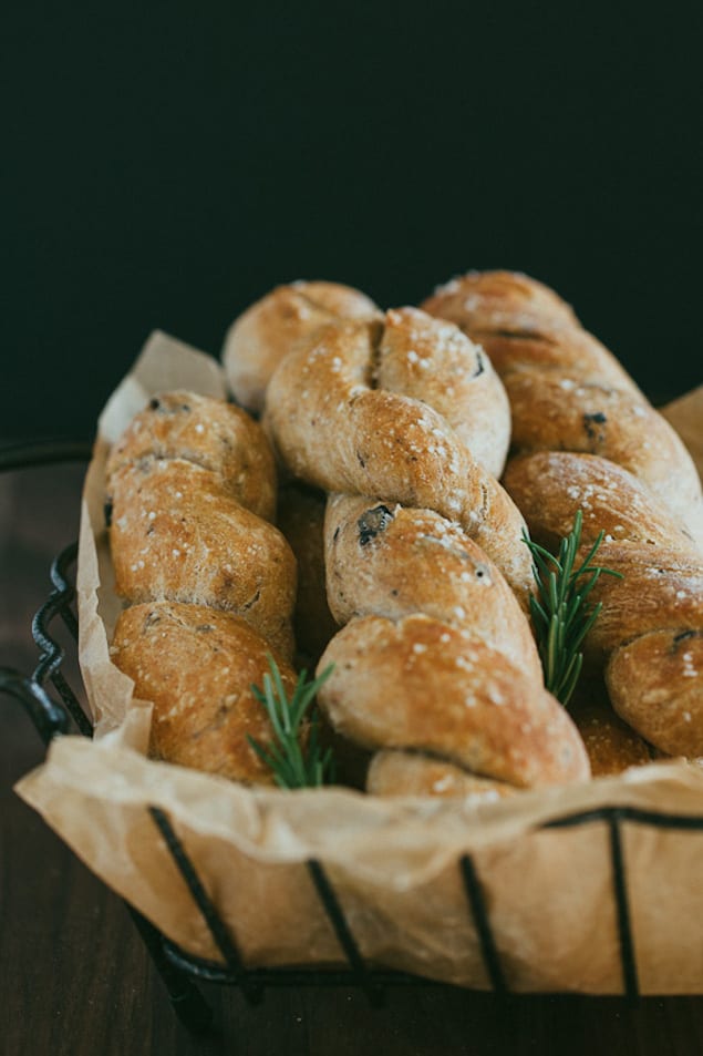 olive-rosemary-bread-4