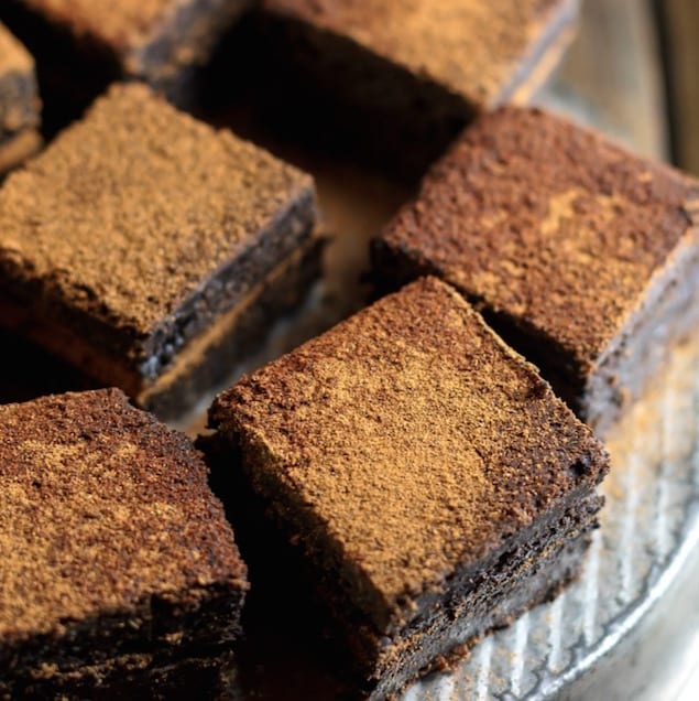 Mexican_hot_chocolate_double_fudge_brownies-5_sq_cmp