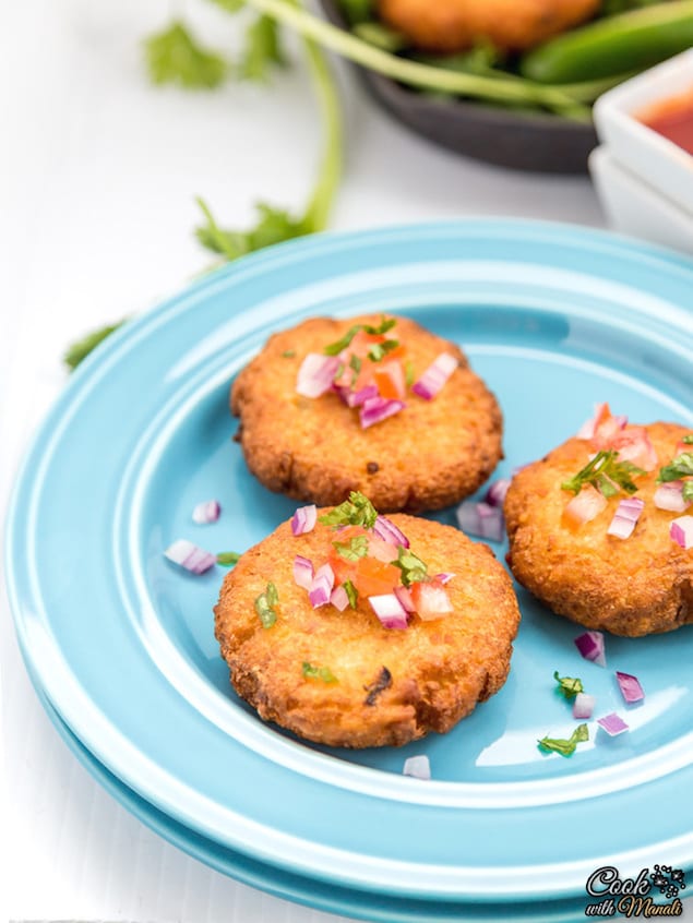 Paneer-Filled Aloo Tikki