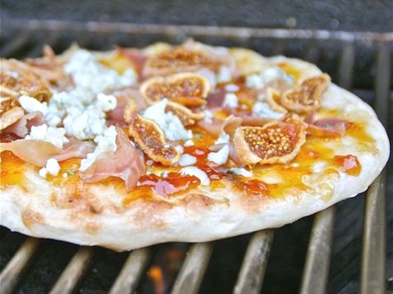 Grilled Fig and Prosciutto Pizza