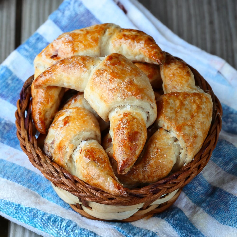 Almond Crescents Recipe