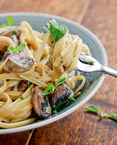 Linguini with Garlic & Mushrooms