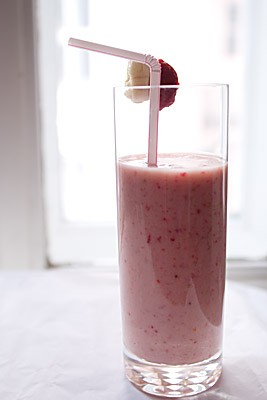 Strawberry Banana Soy Shake for Breakfast