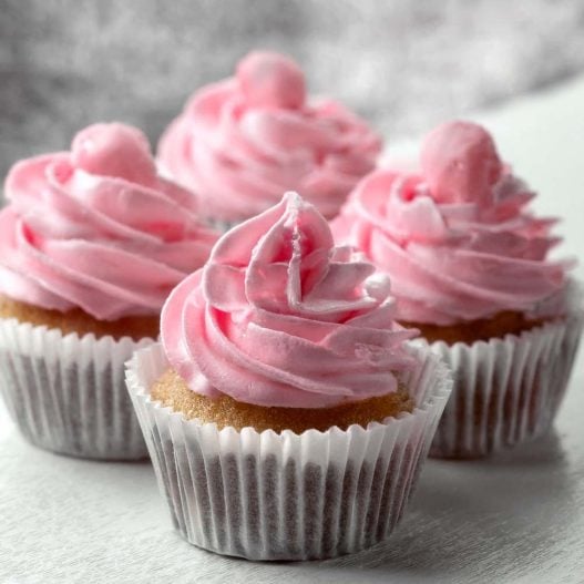 White Chocolate Raspberry Cupcakes Recipe