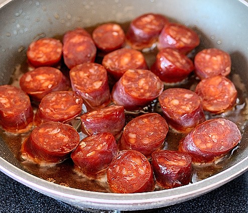 Chorizo a la sidra