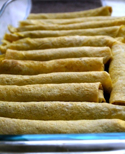 Egg rolls lined up