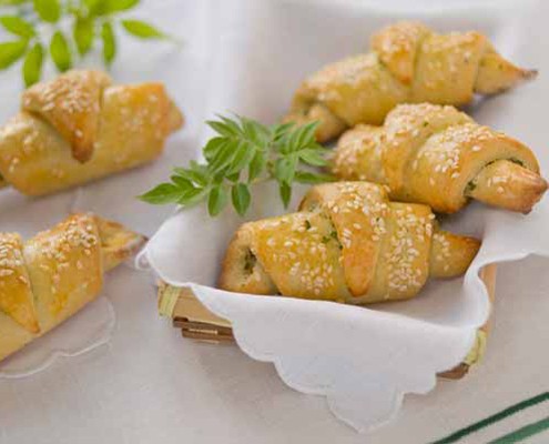 Basil and pecorino croissants