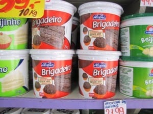 pots of ready-made brigadeiro