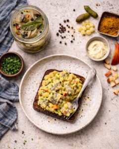 Curry Herring Smorrebrod