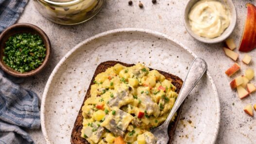 Curry Herring Smorrebrod