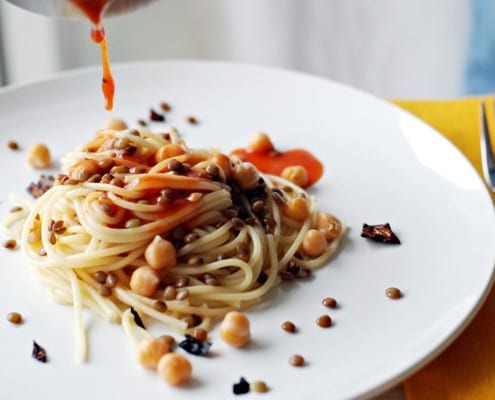 Broken Traditions: Koshari Inspired Spaghetti - Honest Cooking