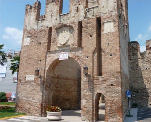 Gate to Soave Welcomes Bikers