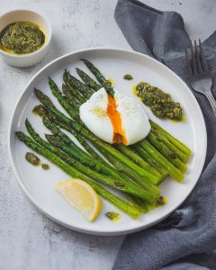 Roasted Green Asparagus with Poached Egg and Arugula Pistou