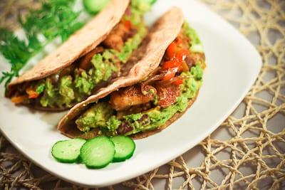 Whole Wheat Tortilla with Grilled Chicken and Guacamole