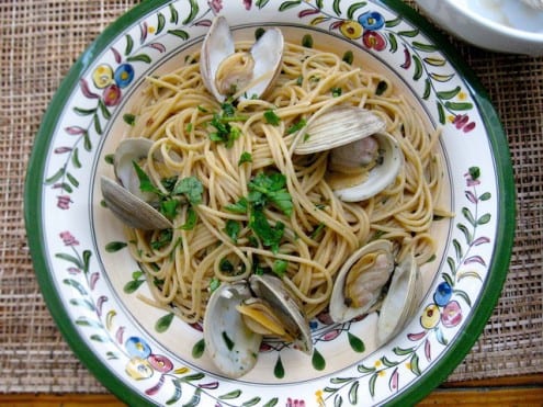 Spaghetti with White Clam Sauce