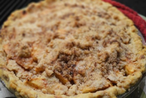 Saint Patrick's Day - Irish Apple Crumble Top Pie