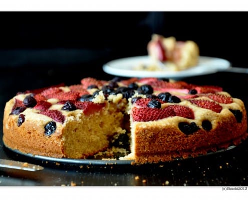 Strawberry and Blueberry Butter Cake