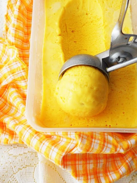 Homemade Fresh Mango Ice Cream