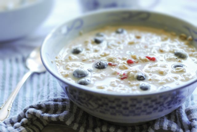 Maple Berry Overnight Oats