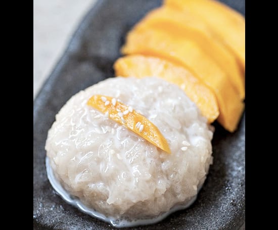 Thai Dessert - Sweet Sticky Rice with Mango