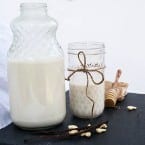 Cashew Nut Milk with Honey and Vanilla