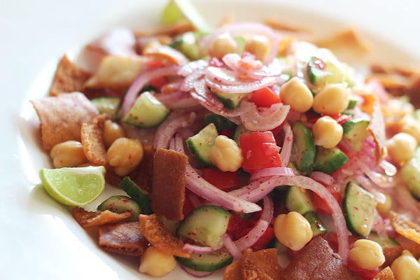 Refreshing Chickpeas Salad with Crispy Bread and Fresh Vegetables