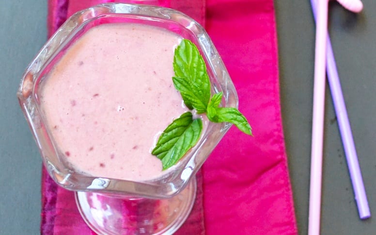 Cherry and Peach Oatmeal Smoothie