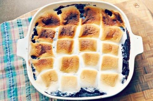 S’more Chocolate and Marshmallow Cobbler