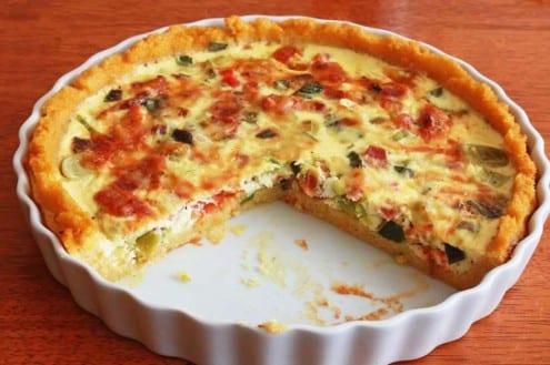 Bacon, Leek and Tomato Quiche with Polenta Crust 