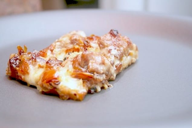 Kielbasa-Weissbier-Cheese-Pizza-495x329