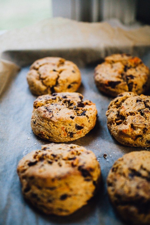 sweet-potato-chocolate-chip-scones-einkorn-spelt-recipe-9533-682x1024