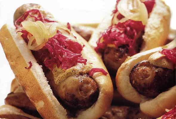 grilled-bratwurst-red-sauerkraut