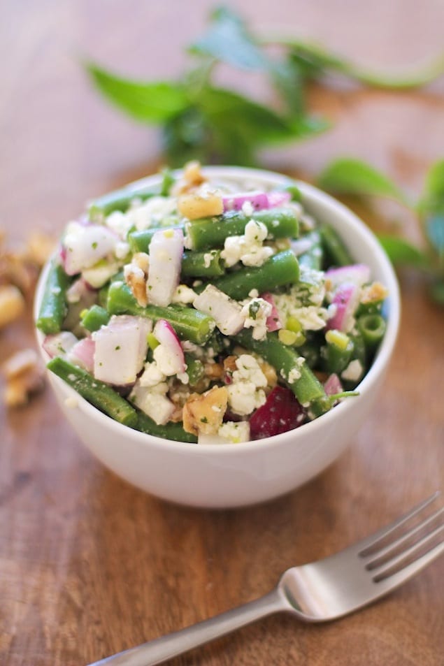 Green_bean_salad_with_walnuts_and_feta_1