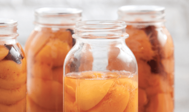 canned-peaches-with-bourbon