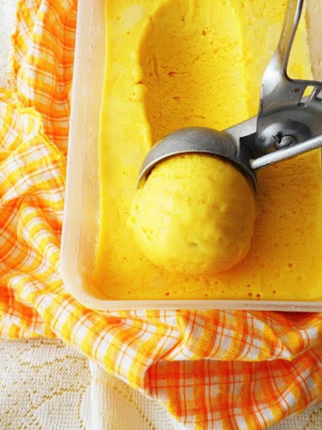 homemade-mango-ice-cream
