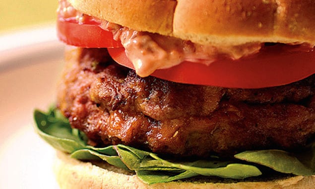 turkey_cheeseburgers_with_sun-dried_tomato_mayonnaise