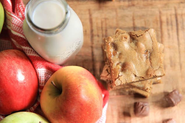 snickers-apple-blondies-4