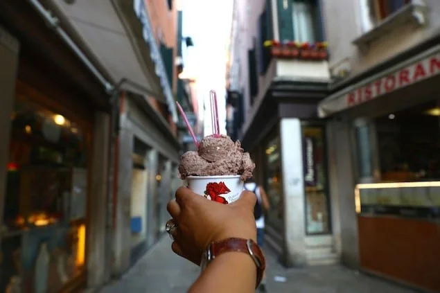 Boutique-del-Gelato-Venice-Italy-The-Macadames-3-1024x682