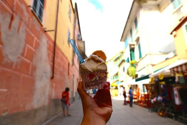 Gelateria-il-Golosone-Italy-The-Macadames-2-1024x682