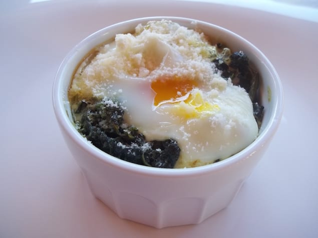 BAKED EGGS WITH SPINACH