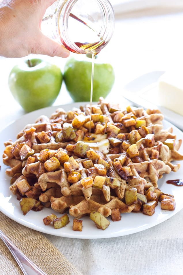 CinnamonWaffleswithAppleTopping2