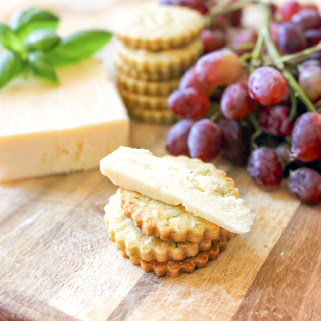 Homemade Dill Cheese Crackers