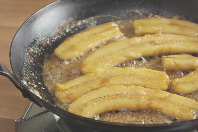 Caramelizing-bananas
