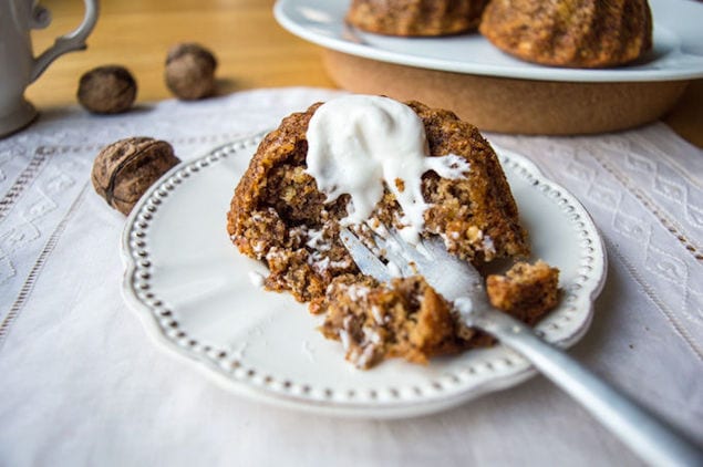 banana-walnut-mini-bundt-cakes-4