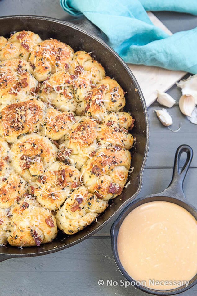 Bacon-Garlic-Knots-w.-Beer-Cheese-Sauce-43