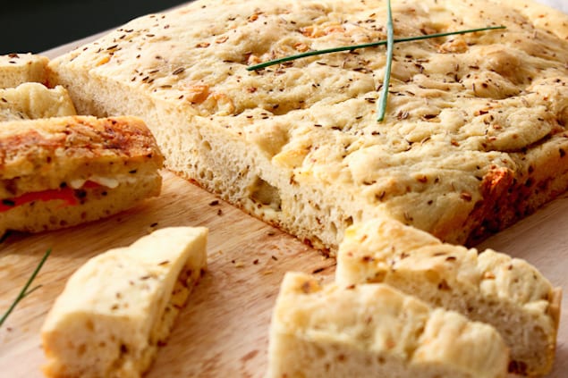 Cheesy-Lemon-Caraway-Focaccia-1620