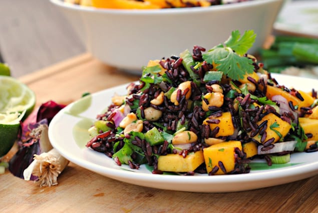 black-rice-salad-mango-peanut-asian-light-health-spry